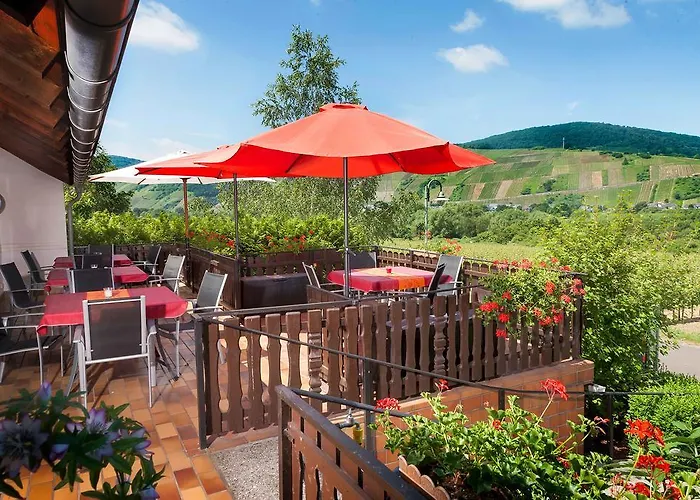 Und Weingut Moselblick 3*