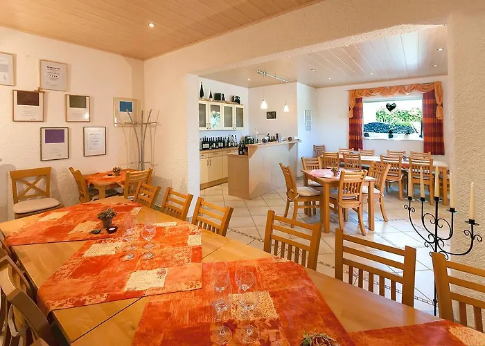 Und Weingut Moselblick 3*