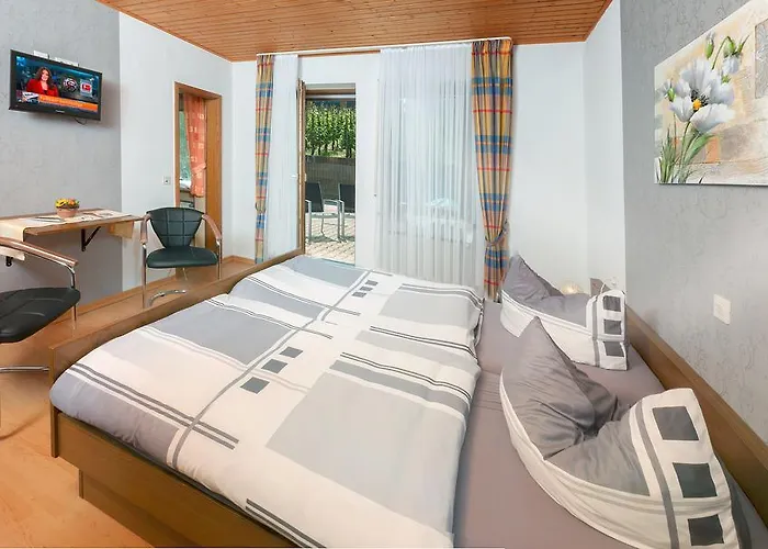 Und Weingut Moselblick 3* 브라운버그