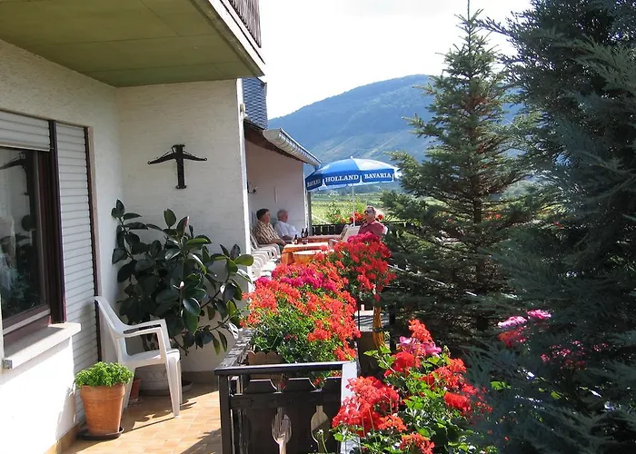 게스트하우스 Und Weingut Moselblick 3*