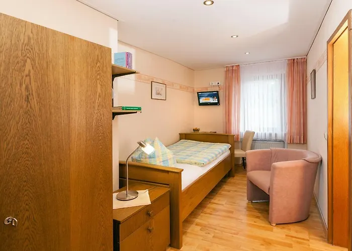 Und Weingut Moselblick 3*